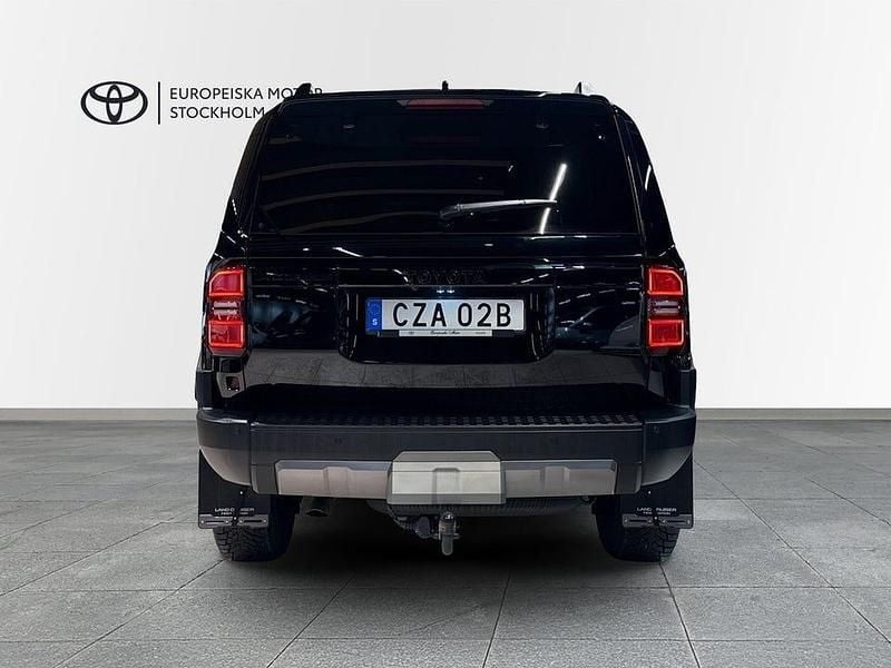 Begagnad Toyota Land Cruiser Executive 205 HK (150 kW) 2024 Svart SUV