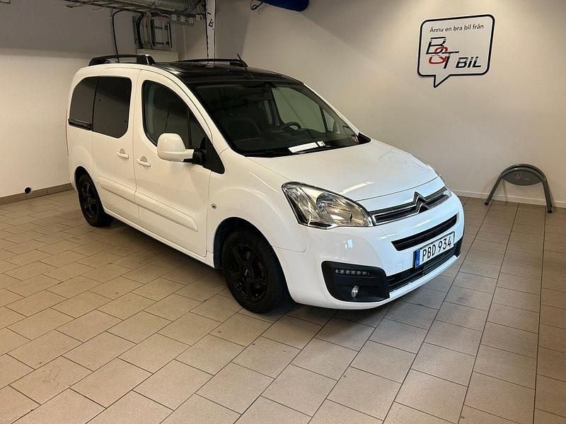 Vit Begagnad 2016 Citroën Berlingo Minibuss | 109 900 kr (Dyr) - Bild 1/4