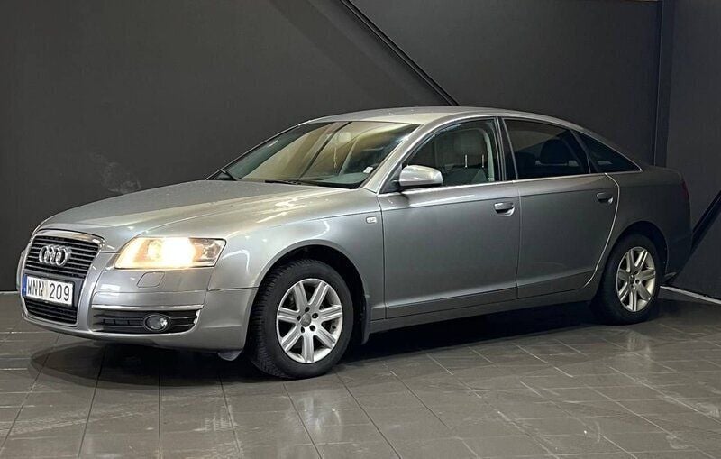 Grå Begagnad 2005 Audi A6 Sedan | 44 900 kr (Marknadspris) - Bild 1/1
