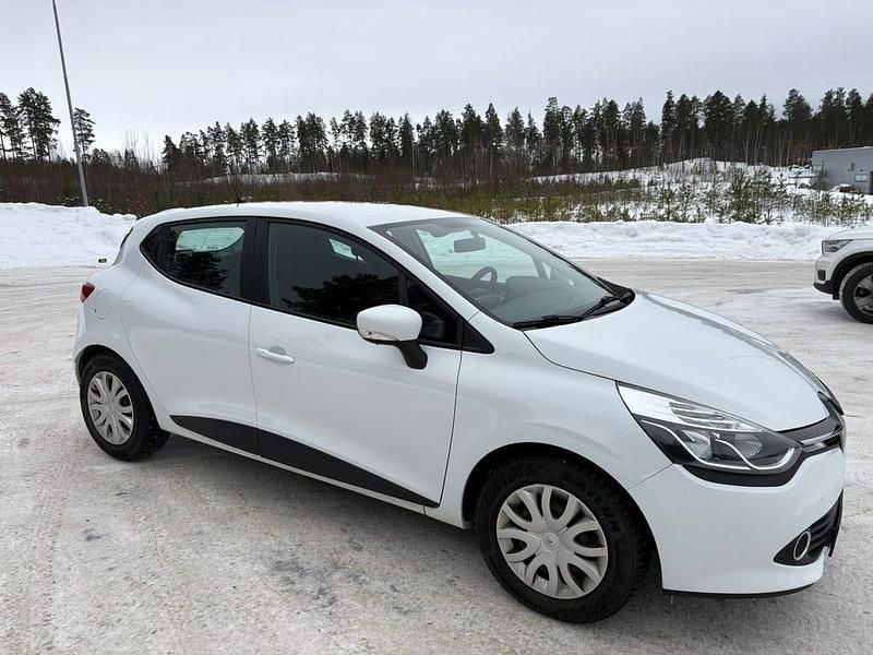 Begagnad Renault Clio IV 90 HK (66 kW) 2015