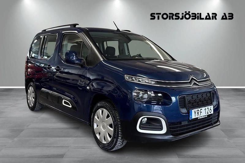 Blå Begagnad 2018 Citroën Berlingo PureTech Minibuss | 129 000 kr (Bra pris) - Bild 1/4