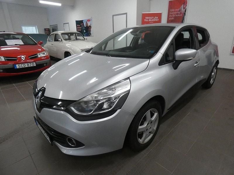 Begagnad Renault Clio IV 90 HK (66 kW) 2016 Grå (silver) Halvkombi