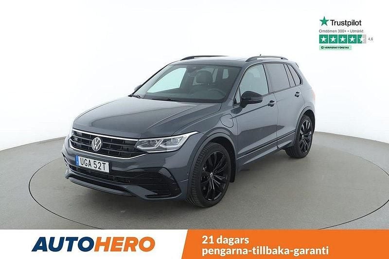 Mörkgrå Begagnad 2023 VW Tiguan R-line SUV | 470 000 kr - Bild 1/4