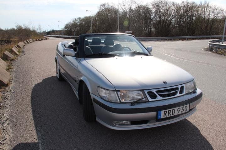 Grå Begagnad 2000 Saab 9-3 Cabriolet Cab | 69 000 kr (Marknadspris) - Bild 1/4