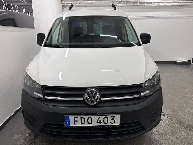 Begagnad VW Caddy 75 HK (55 kW) 2019 Vit Minibuss
