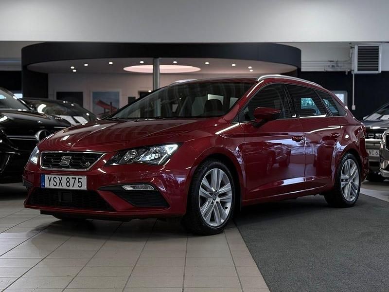 Röd Begagnad 2019 Seat Leon ST Beats Kombi | 158 700 kr (Marknadspris) - Bild 1/4