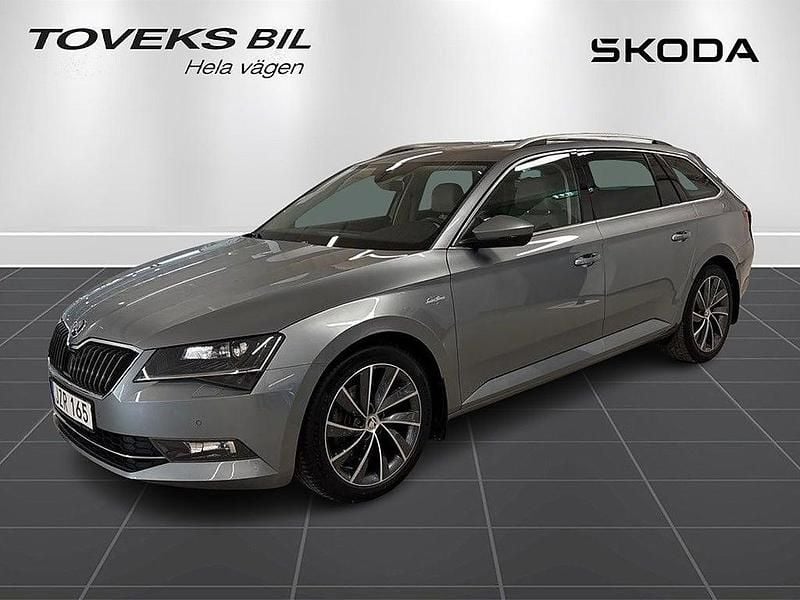 Begagnad Skoda Superb LAURIN & KLEMENT 190 HK (139 kW) 2015 Grå Kombi
