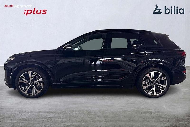 Svart Begagnad 2024 Audi Q6 e-tron S-Line SUV | 759 900 kr - Bild 1/4