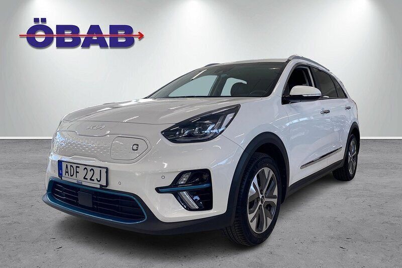 Vit Begagnad 2021 Kia e-Niro Advance SUV | 288 900 kr (Lite dyr) - Bild 1/4