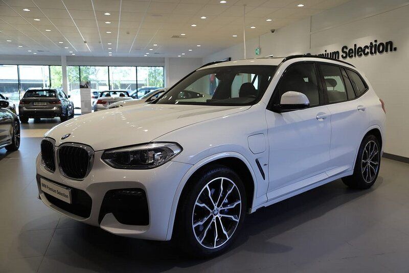 Vit Begagnad 2020 BMW X3 M Sport SUV | 379 000 kr (Marknadspris) - Bild 1/2