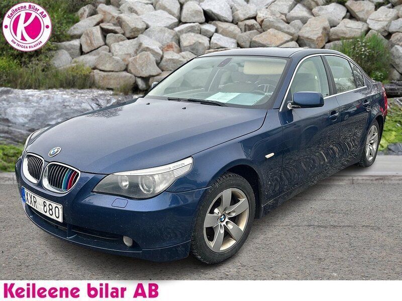 Mörkblå Begagnad 2006 BMW 523 Sedan | 37 900 kr (Marknadspris) - Bild 1/4