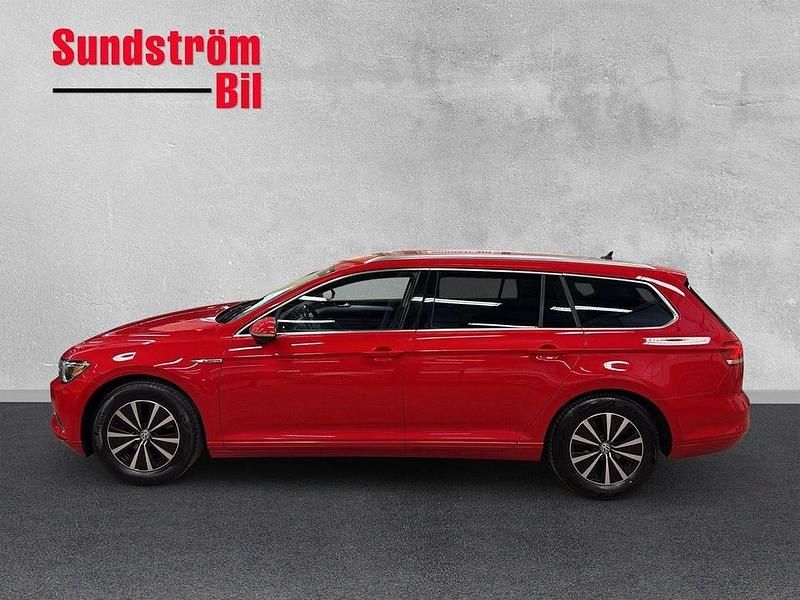 Begagnad VW Passat 150 HK (110 kW) 2017 Röd Kombi