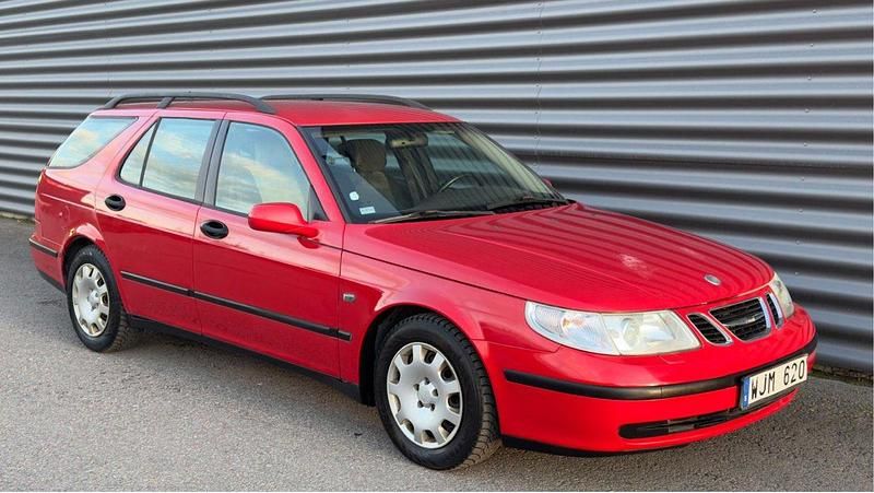 Röd Begagnad 2005 Saab 9-5 Linear Kombi | 29 900 kr (Marknadspris) - Bild 1/4