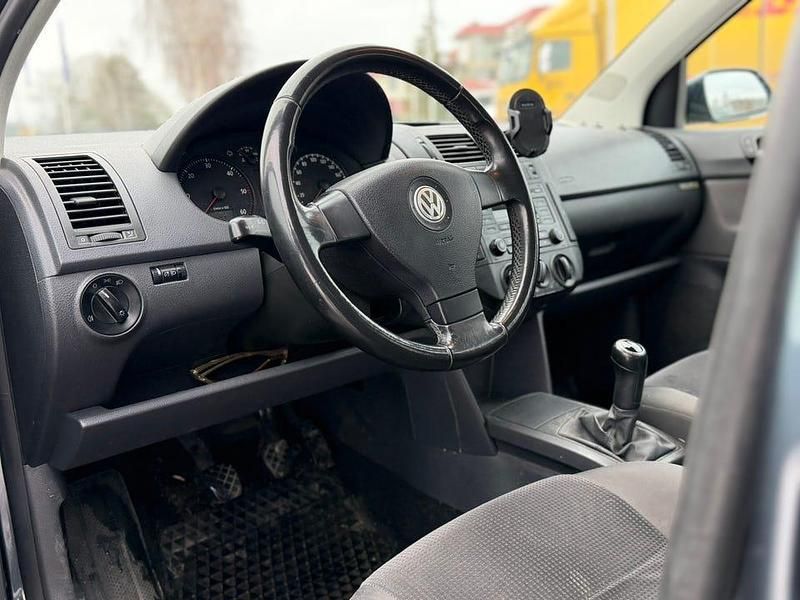 Begagnad VW Polo 80 HK (58 kW) 2008 Halvkombi