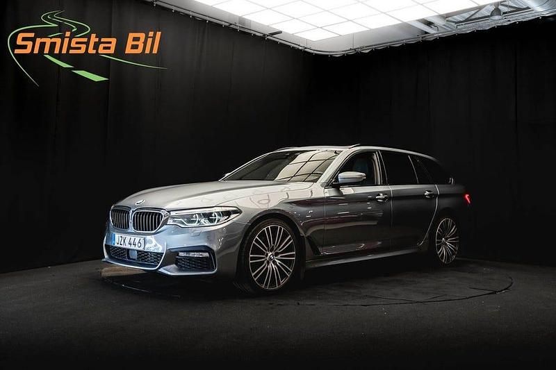 Blå Begagnad 2018 BMW 530 M Sport Kombi | 344 900 kr (Bra pris) - Bild 1/4