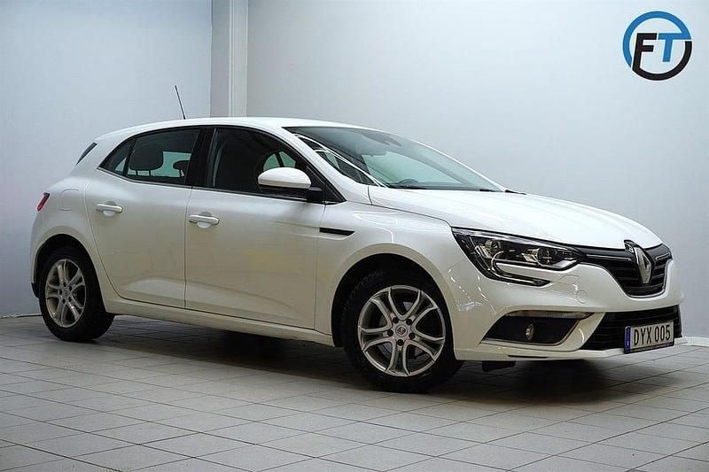 Vit Begagnad 2017 Renault Mégane IV | 99 900 kr (Lite dyr) - Bild 1/4