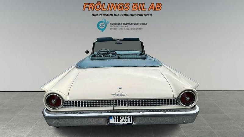 Begagnad Ford Galaxie 223 HK (164 kW) 1961 Vit Cab