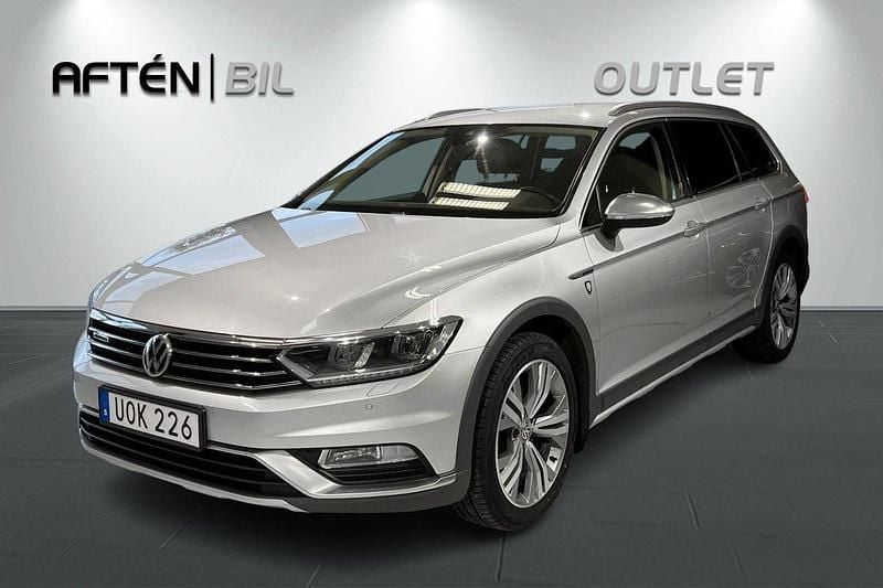 Silver Begagnad 2018 VW Passat Alltrack Kombi | 179 800 kr (Bra pris) - Bild 1/3