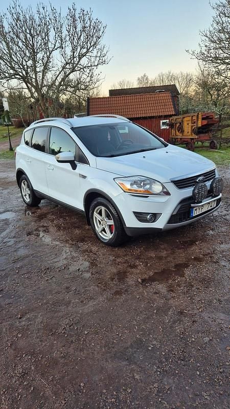 Begagnad 2013 Ford Kuga SUV | 65 000 kr (Marknadspris) - Bild 1/4