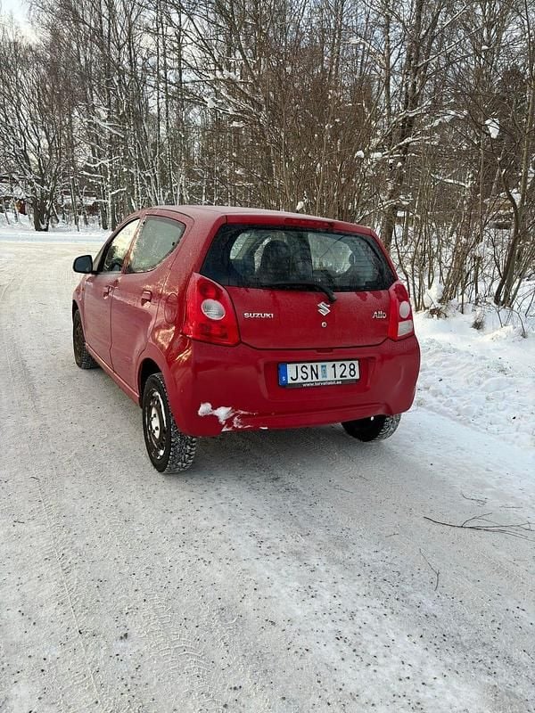 Begagnad Suzuki Alto 68 HK (50 kW) 2009 Halvkombi