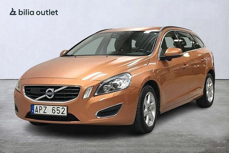 Brun Begagnad 2012 Volvo V60 Momentum Kombi | 94 900 kr (Marknadspris) - Bild 1/3