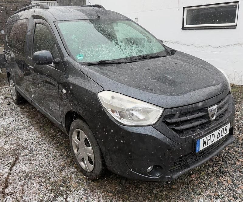 Begagnad Dacia Dokker 115 HK (84 kW) 2013 Minibuss