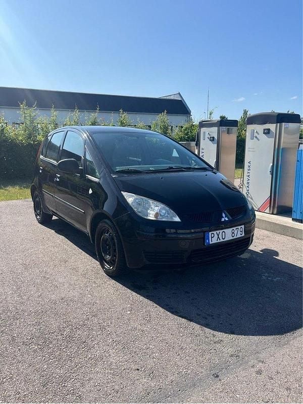 Svart Begagnad 2007 Mitsubishi Colt Halvkombi | 19 500 kr (Marknadspris) - Bild 1/4