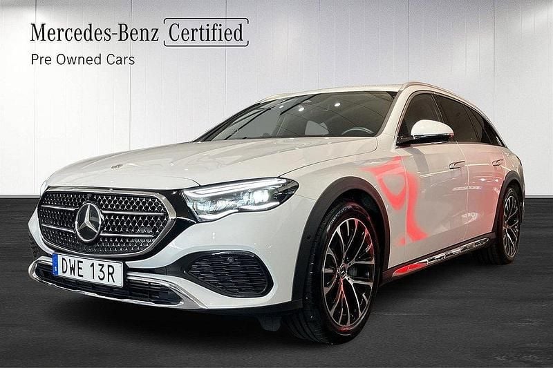 Vit Begagnad 2024 Mercedes E300 Avantgarde Kombi | 772 400 kr - Bild 1/4