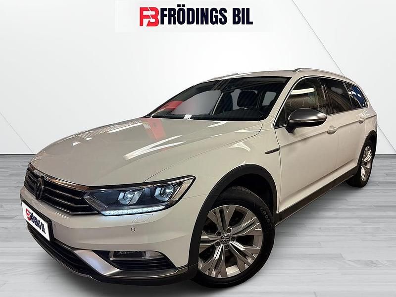 Vit Begagnad 2016 VW Passat Alltrack Kombi | 154 900 kr (Marknadspris) - Bild 1/4