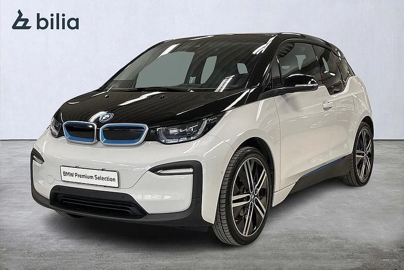 Begagnad BMW i3 Comfort Edition 135 kW (184 HK) 2022 Vit Halvkombi