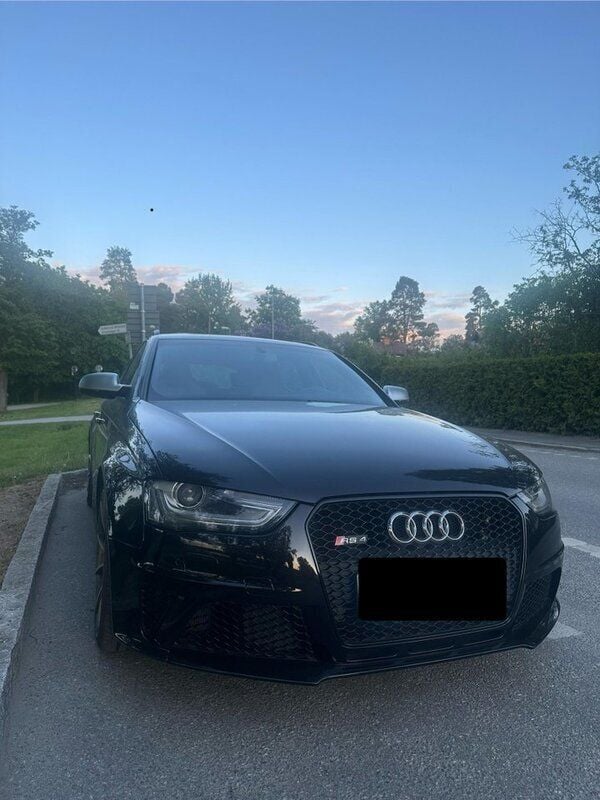 Svart Begagnad 2014 Audi RS4 Exclusive Kombi | 469 900 kr (Superpris) - Bild 1/4