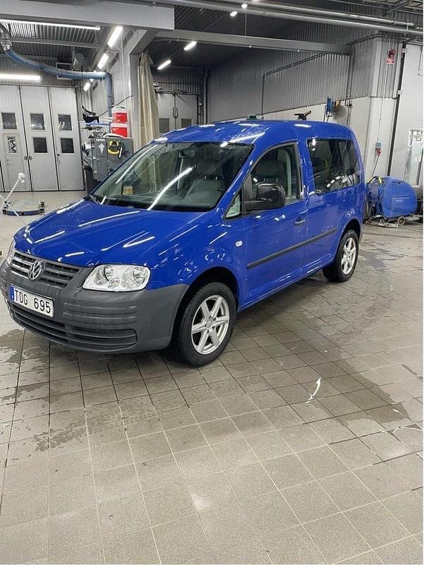 Blå Begagnad 2007 VW Caddy Minibuss | 35 000 kr (Bra pris) - Bild 1/4