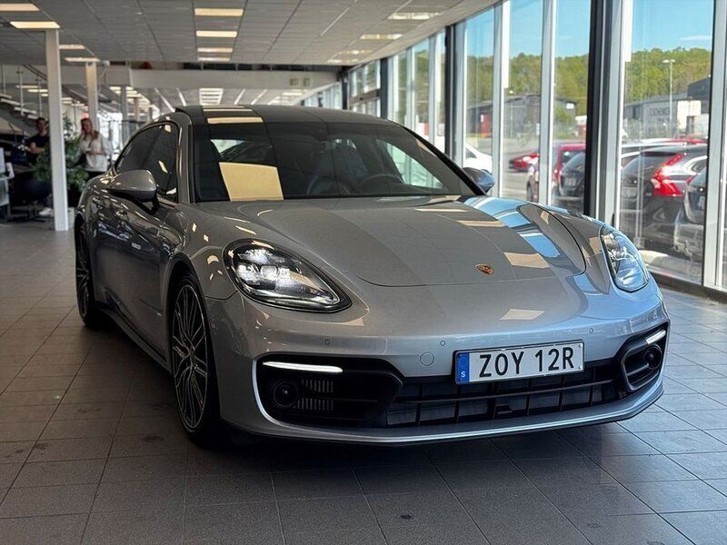 Silver Begagnad 2021 Porsche Panamera 4 Sport Turismo Sedan | 799 900 kr (Marknadspris) - Bild 1/3