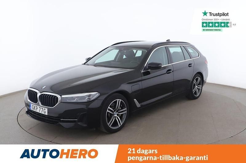 Svart Begagnad 2020 BMW 530e Kombi | 349 000 kr (Bra pris) - Bild 1/4