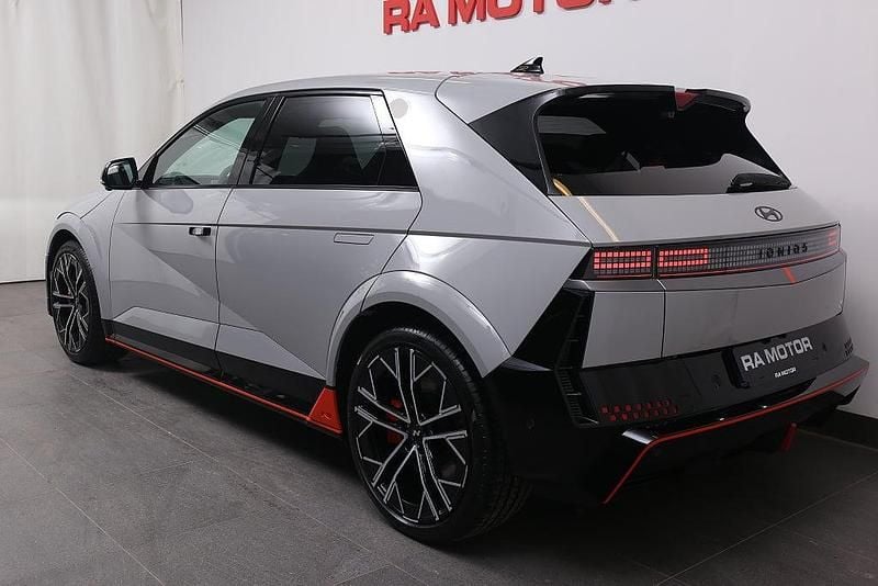 Begagnad Hyundai Ioniq 5 2024 Grå SUV