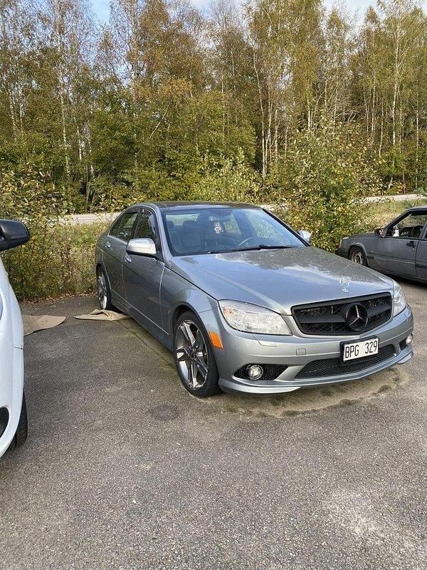 Grå Begagnad 2008 Mercedes C350 Sedan | 100 000 kr (Lite dyr) - Bild 1/4