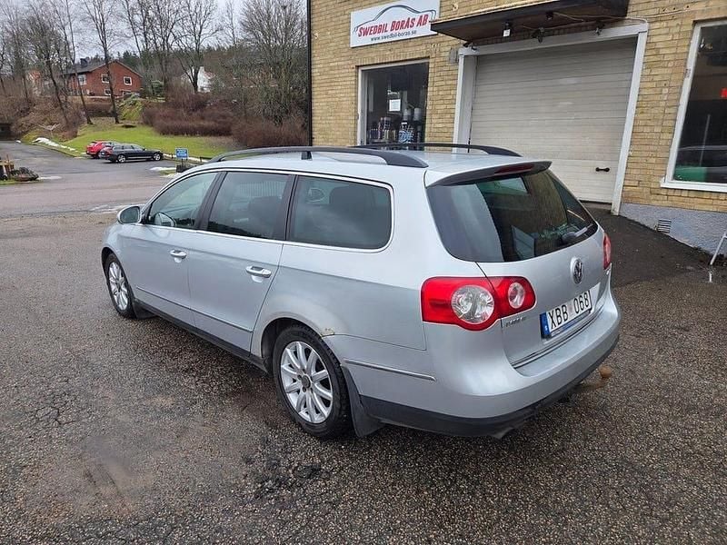 Begagnad VW Passat Comfortline 150 HK (110 kW) 2006 Silver Kombi