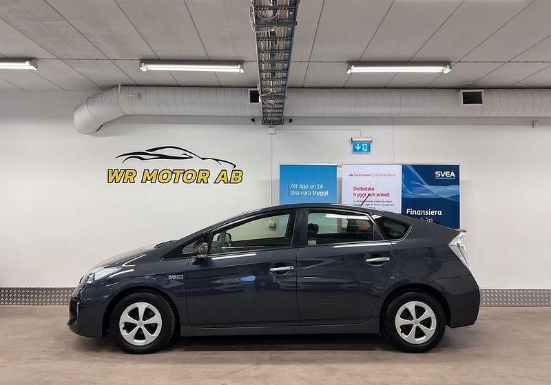 Begagnad Toyota Prius Plug-in Hybrid 136 HK (100 kW) 2013 Mörkgrå Halvkombi
