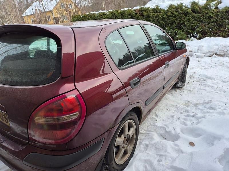 Begagnad Nissan Almera 114 HK (83 kW) 2002