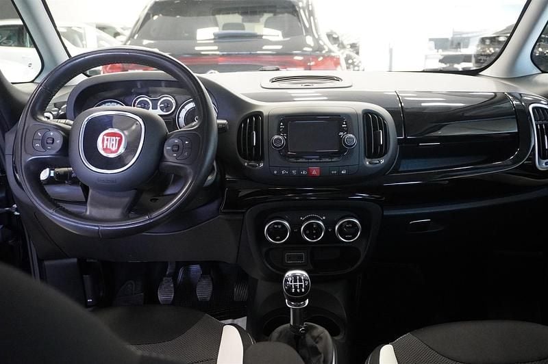 Begagnad Fiat 500L 120 HK (88 kW) 2016 Svart Minibuss