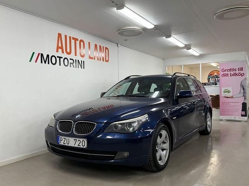 Blå Begagnad 2007 BMW 535 Kombi | 124 900 kr (Lite dyr) - Bild 1/4