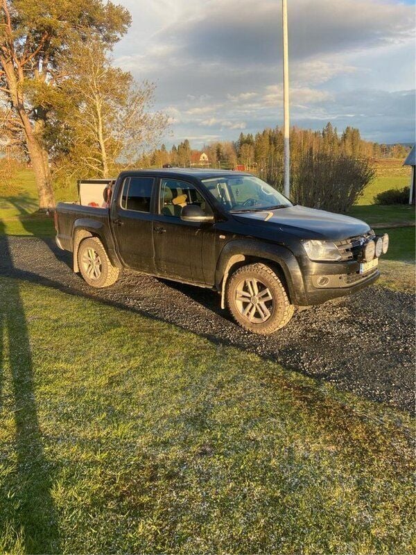 Svart Begagnad 2011 VW Amarok Highline Pickup | 130 000 kr (Superpris) - Bild 1/2