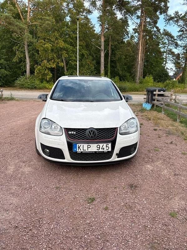Vit Begagnad 2009 VW Golf VI GTI Halvkombi | 80 000 kr (Bra pris) - Bild 1/4