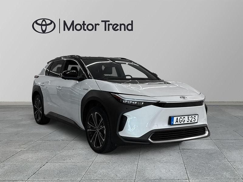 Begagnad Toyota bZ4X 2022 Vit SUV