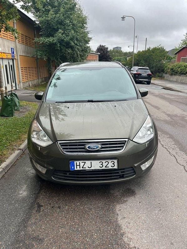 Grön Begagnad 2011 Ford Galaxy Trend Minibuss | 50 000 kr - Bild 1/4