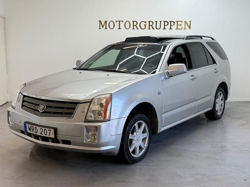 Silver Begagnad 2005 Cadillac SRX SUV | 44 900 kr - Bild 1/4