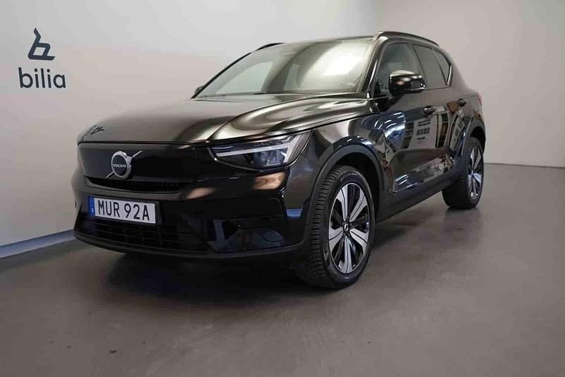 Svart Begagnad 2023 Volvo XC40 Single Motor SUV | 309 500 kr - Bild 1/1