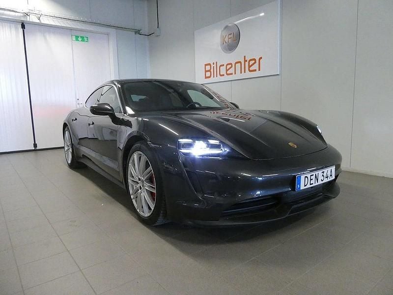 Begagnad Porsche Taycan 4S 400 kW (544 HK) 2022 Grå Sedan