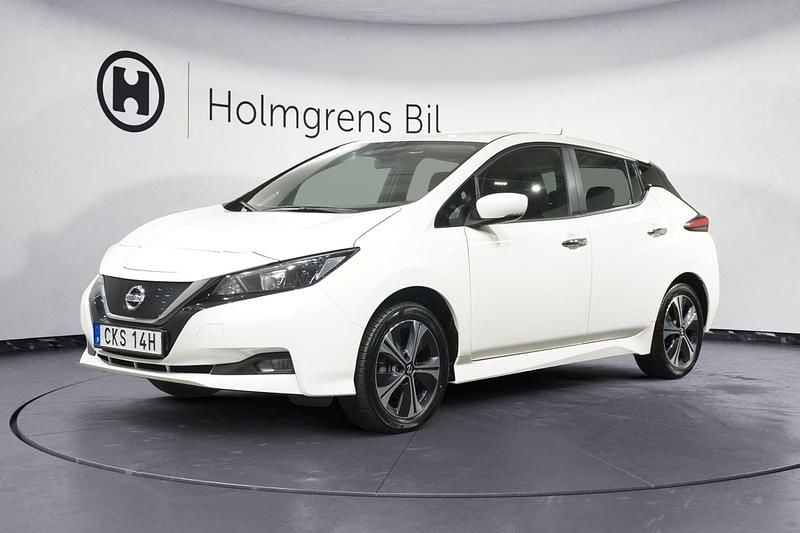 Begagnad Nissan Leaf Acenta 160 kW (218 HK) 2021 Vit Halvkombi