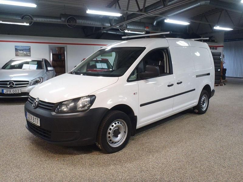 Vit Begagnad 2015 VW Caddy Maxi Minibuss | 128 000 kr (Marknadspris) - Bild 1/4